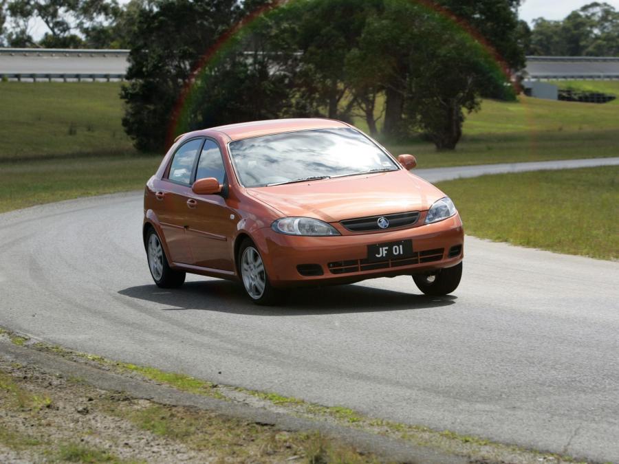 Holden Viva Hatchback 2005 года  (фото 18 из 21)
